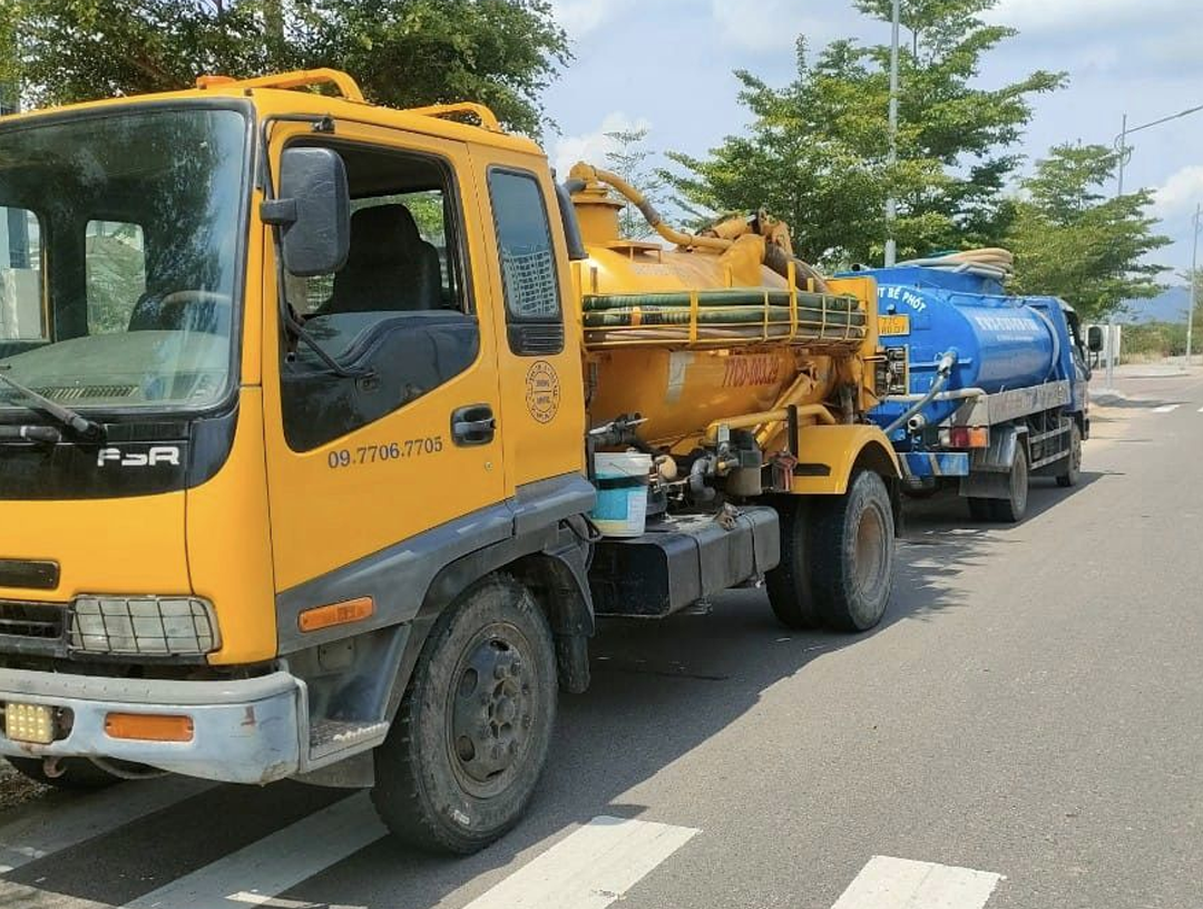 Phương tiện hút hầm cầu tại Phú Xuân