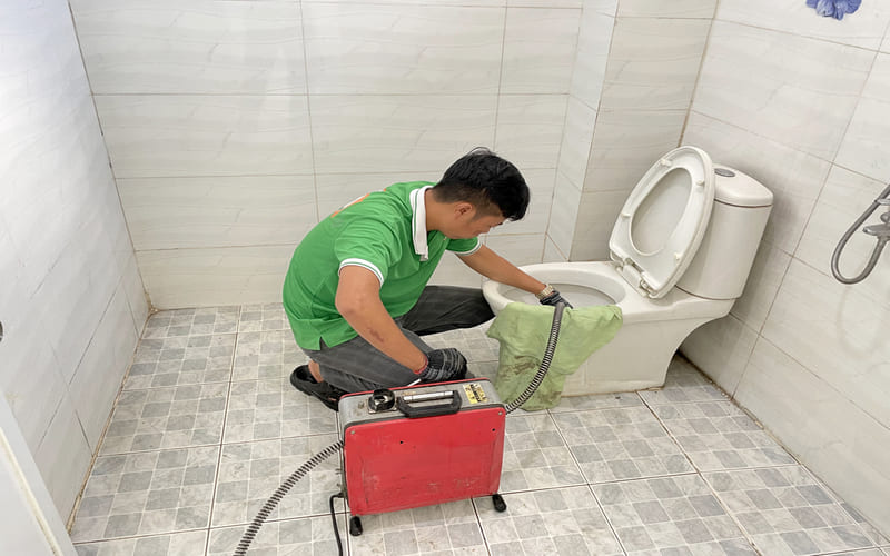 Cách phân biệt nghẹt cống và đầy hầm cầu để gọi đúng dịch vụ