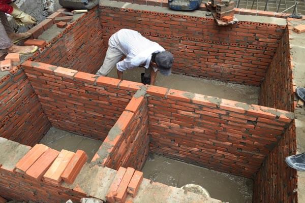 Hầm cầu nhà mới xây nhanh đầy: Do thiết kế hay sử dụng sai cách?